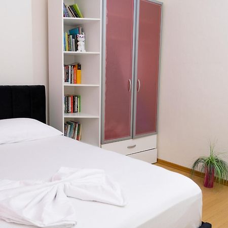 Albjona Guesthouse Tirana Esterno foto