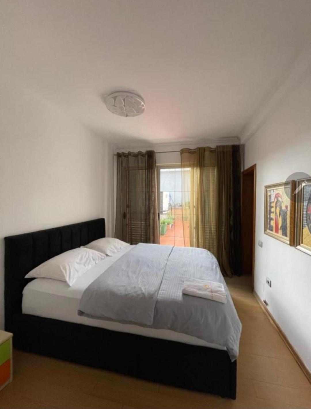 Albjona Guesthouse Tirana Esterno foto