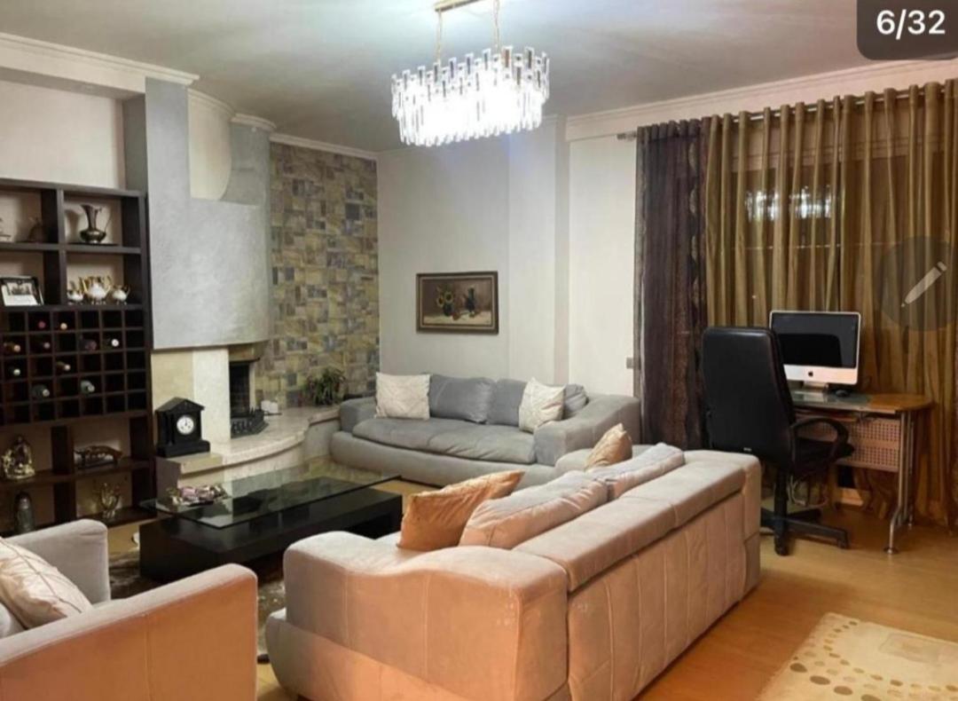 Albjona Guesthouse Tirana Esterno foto
