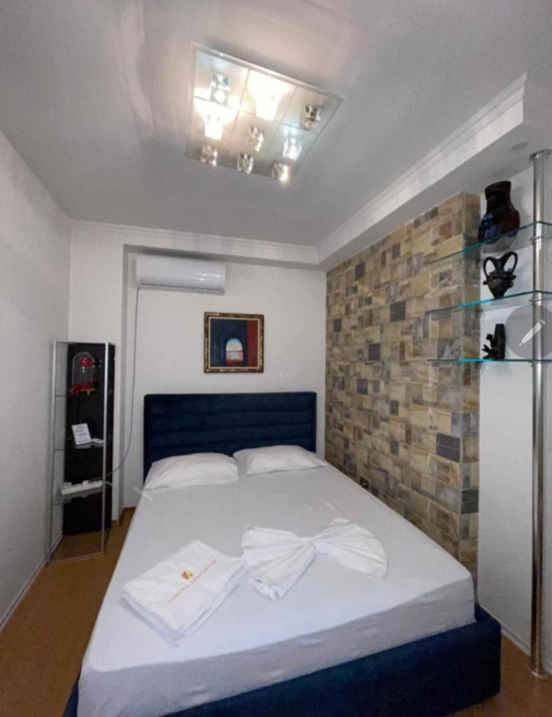 Albjona Guesthouse Tirana Esterno foto